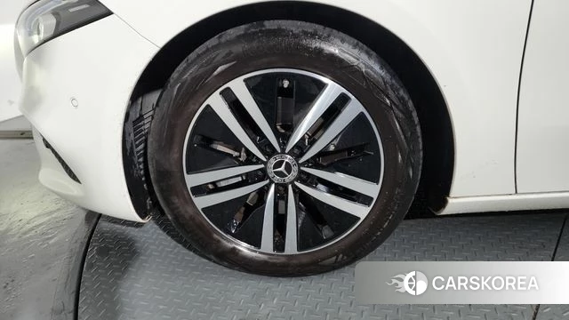 Mercedes-Benz A-Class W177 id 4349892 из Кореи 28