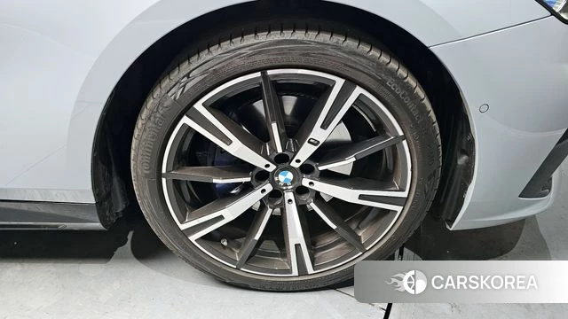 BMW 5 Series (G60) id 3817438 из Кореи 15