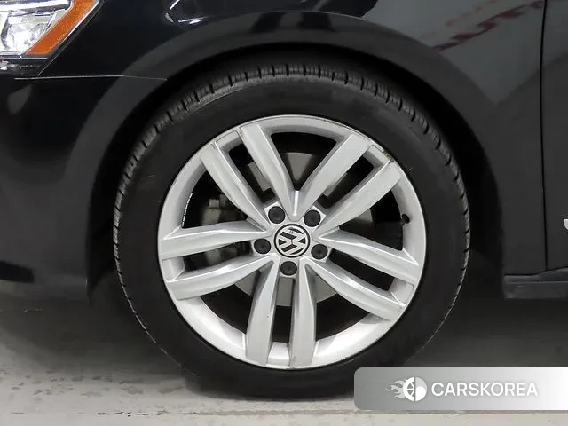 Volkswagen The New Passat id 3718534 из Кореи 15