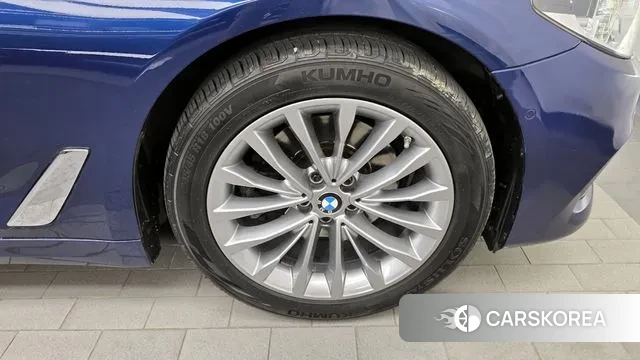 BMW 5 Series (G30) id 3345389 из Кореи 15