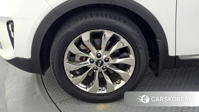 Kia The New Sorento id 4626352 из Кореи 28