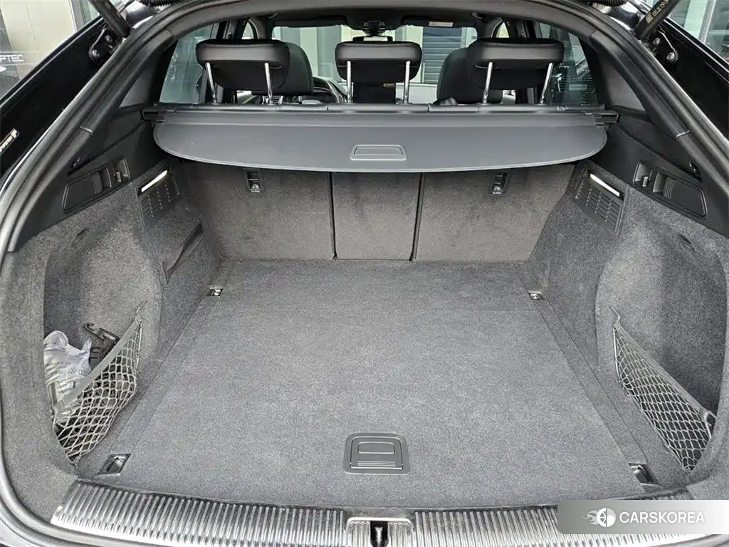 Audi Q5L id 4600630 из Китая 9