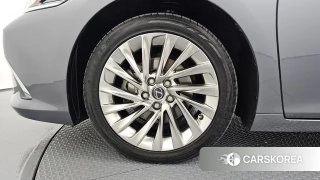 Lexus ES300h 7th generation id 3402023 из Кореи 15