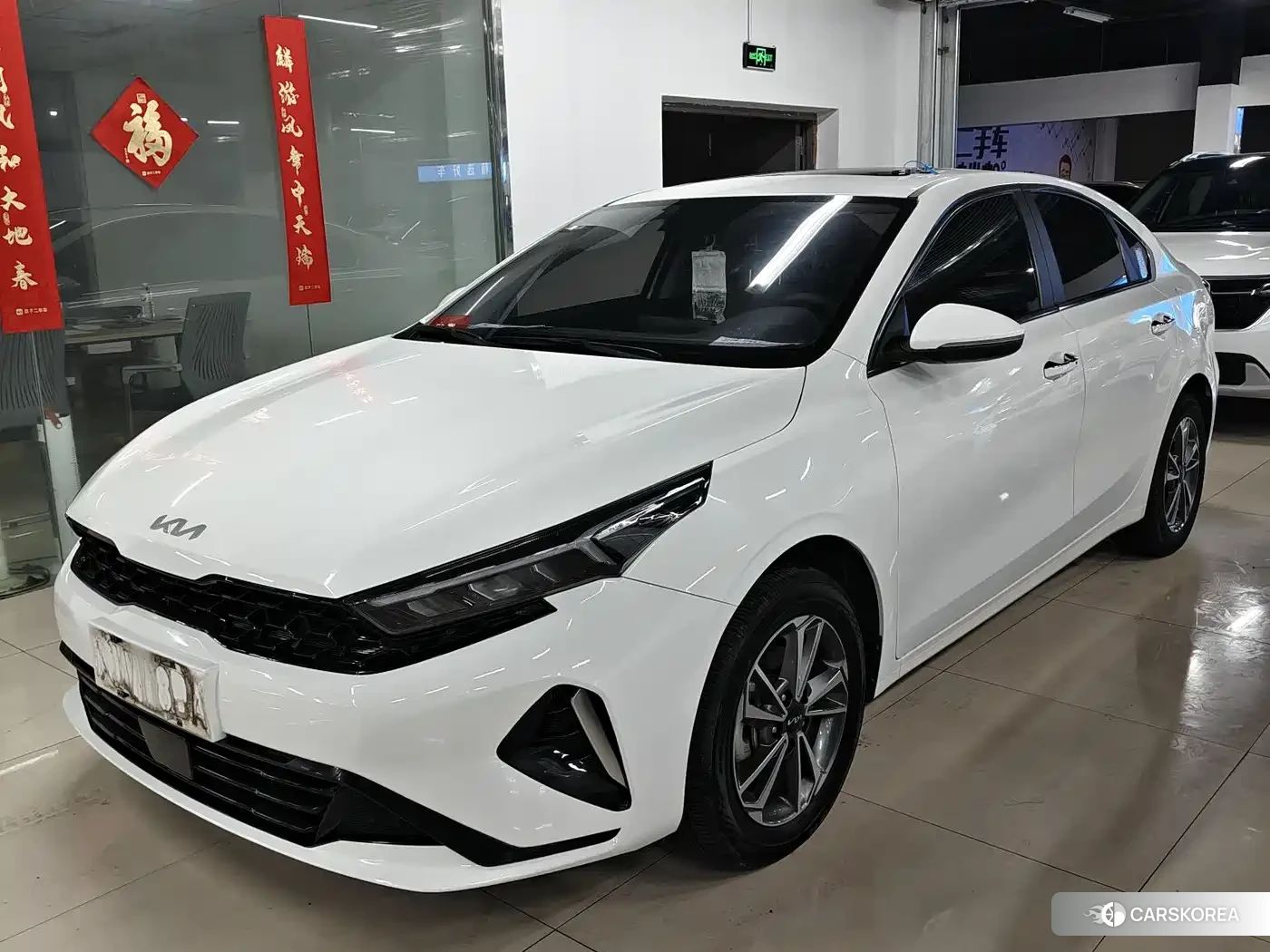 Kia K3 2023 Белый из Китая, фото 5