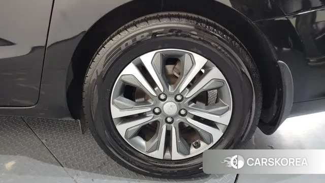 Kia The New Carnival id 3505036 из Кореи 15