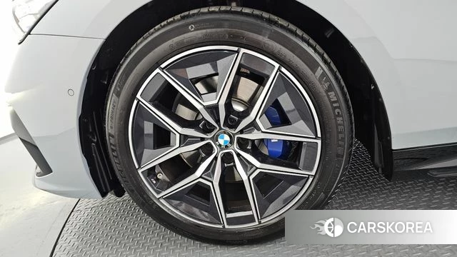 BMW 5 Series (G60) id 4696196 из Кореи 25