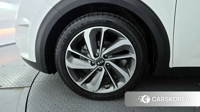 Kia Niro id 4351350 из Кореи 15