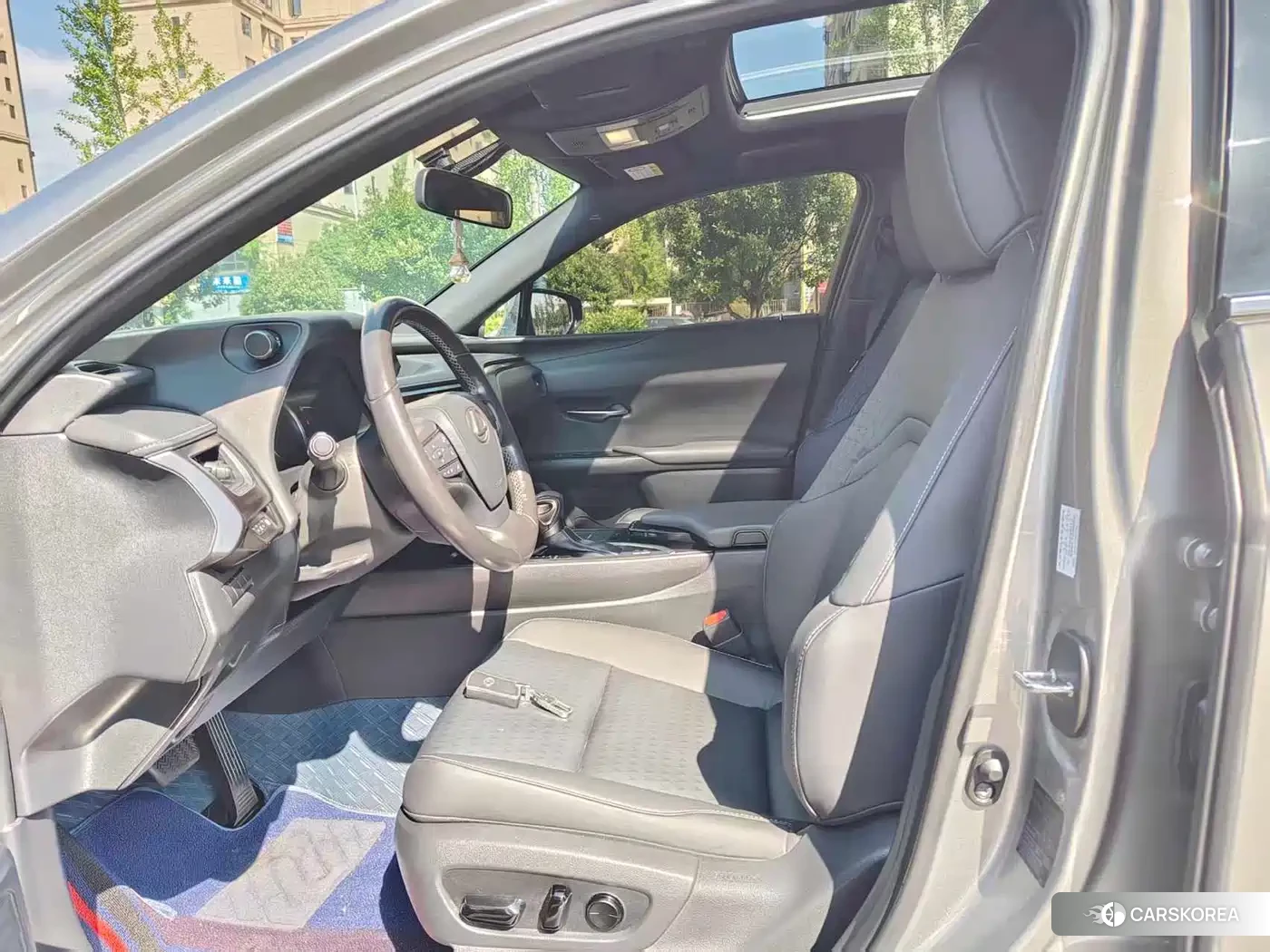 Lexus UX 2022 Silver/gray из Китая, фото 5