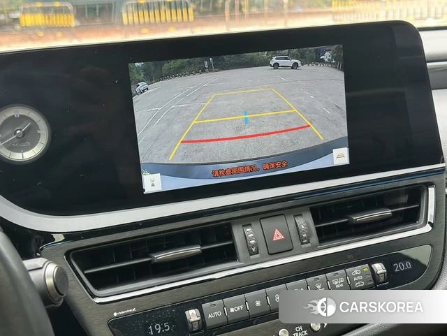 Lexus ES id 4277537 из Китая 13