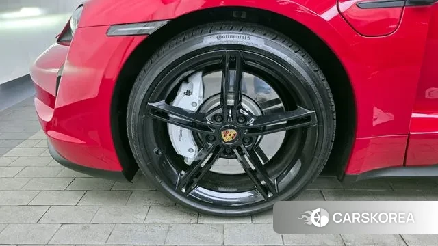 Porsche Taycan id 3681191 из Кореи 15