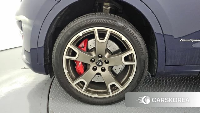 Maserati Levante id 4350632 из Кореи 15