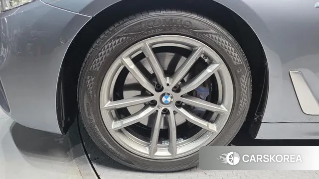 BMW 5 Series (G30) id 3429596 из Кореи 15