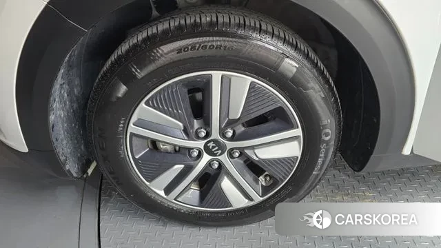 Kia The New Niro id 2890702 из Кореи 15