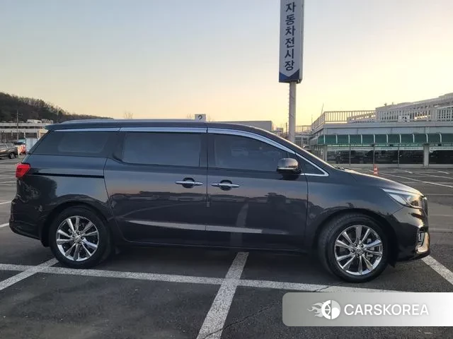 Kia The New Carnival id 3563213 из Кореи 15