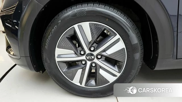 Kia The New Niro id 3844010 из Кореи 15