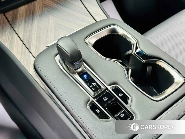 Lexus LM id 4261309 из Китая 13