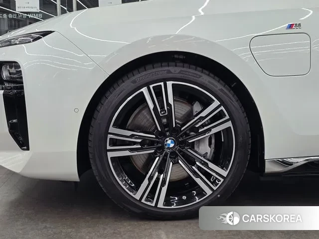 BMW 7 Series (G70) id 3042492 из Кореи 15