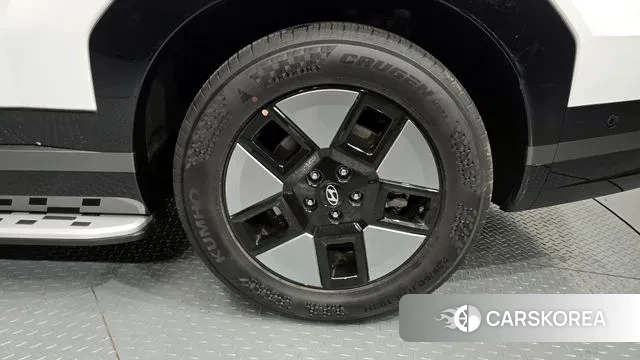 Hyundai Santa Fe (MX5) id 3739581 из Кореи 15