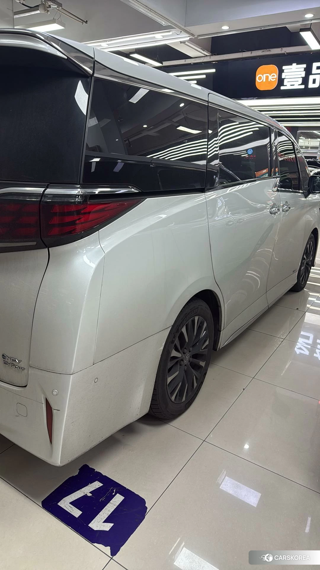 Toyota Elfa 2022 Белый из Китая, фото 5