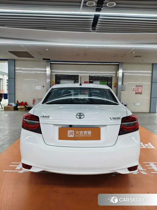 Toyota Vios 2023 Белый из Китая, фото 5