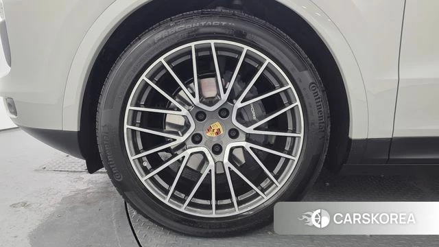 Porsche Cayenne (PO536) id 3909877 из Кореи 15