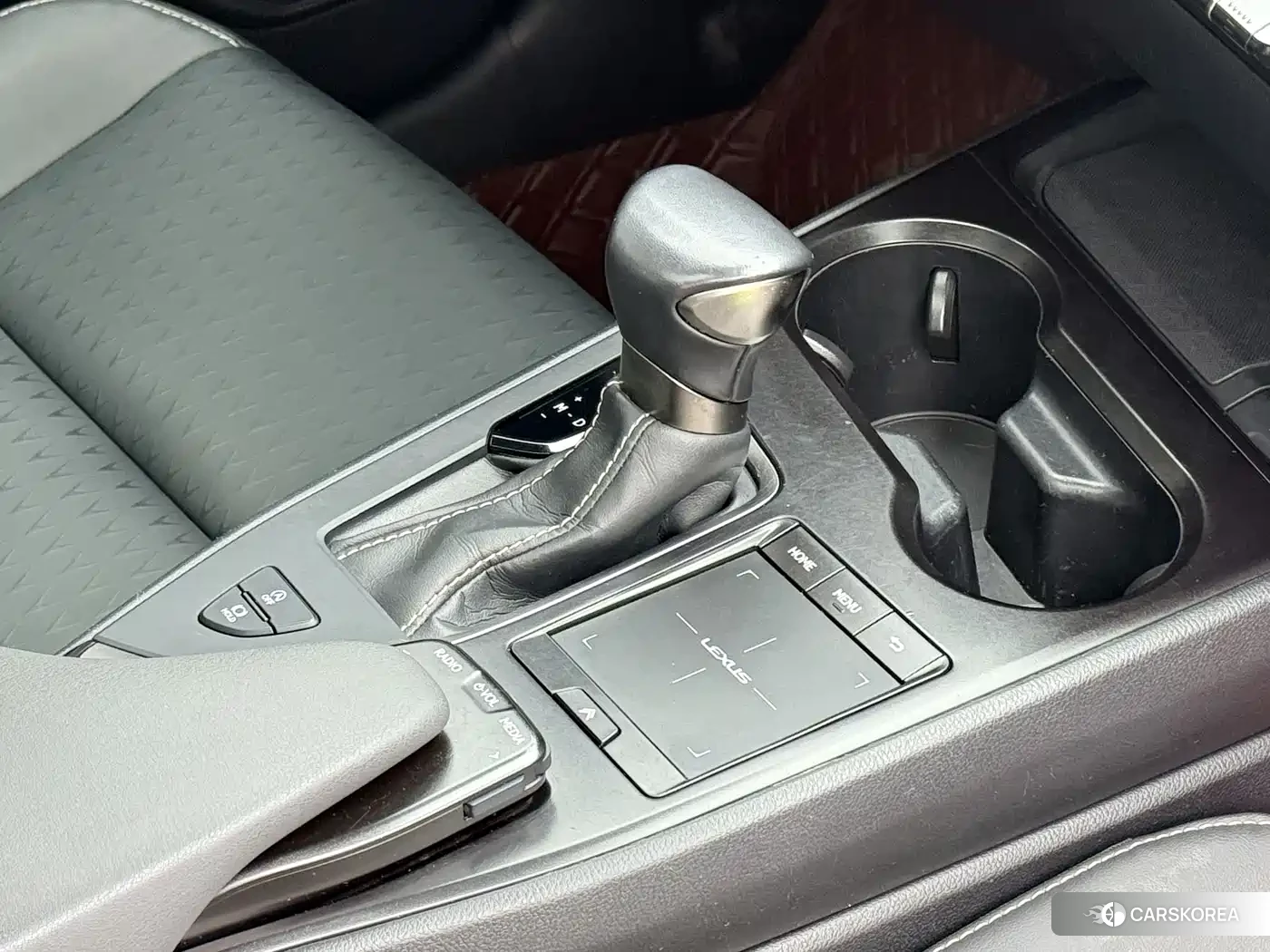 Lexus UX id 4570469 из Китая 15