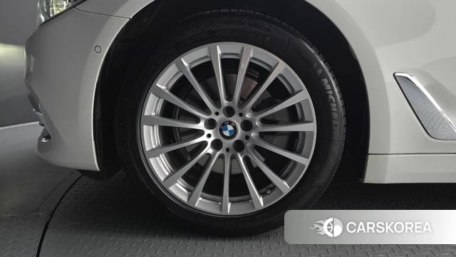 BMW 5 Series (G30) id 4496022 из Кореи 29
