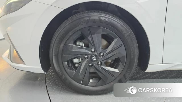 Hyundai Avante Hybrid (CN7) id 4630894 из Кореи 25
