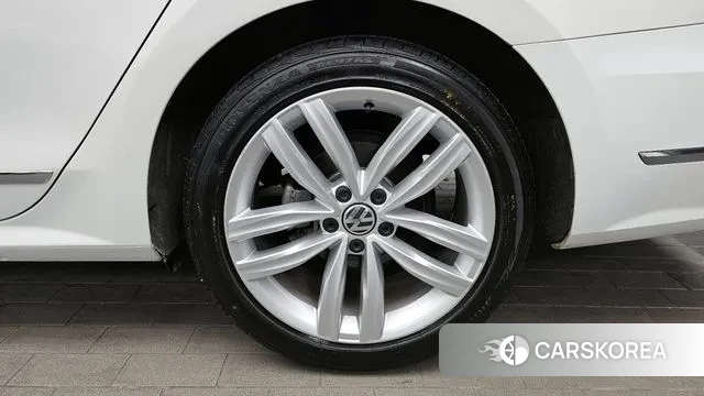 Volkswagen The New Passat id 3489754 из Кореи 15