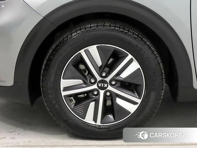 Kia The New Niro id 3820631 из Кореи 15