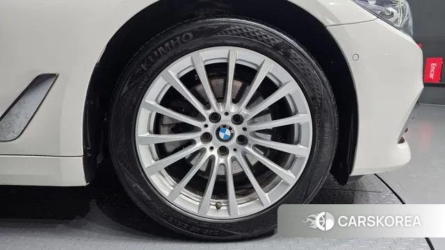 BMW 5 Series (G30) id 3723330 из Кореи 15