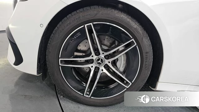 Mercedes-Benz E-Class W214 id 4570892 из Кореи 25