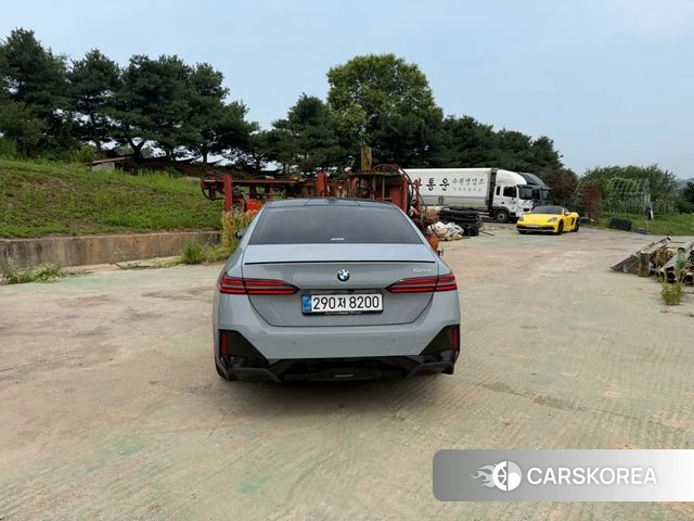 BMW 5 Series (G60) id 4527455 из Кореи 10