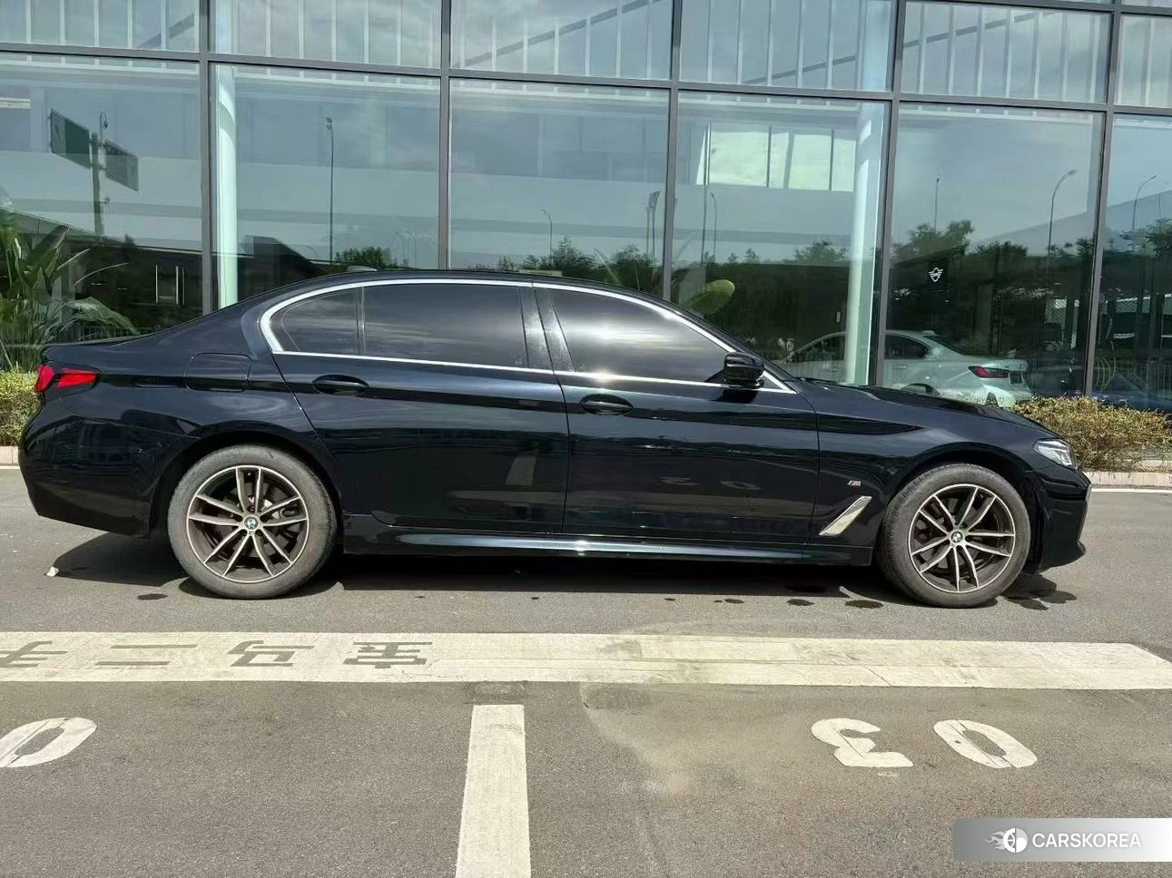 BMW 5 series 2021 Черный из Китая, фото 5
