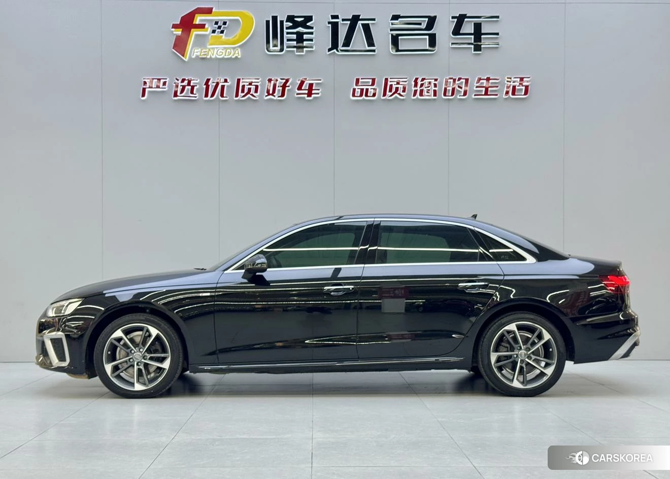 Audi A4L id 4432195 из Китая 10