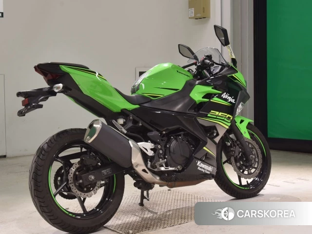 Kawasaki NINJA 250 2018 из Японии, фото 4