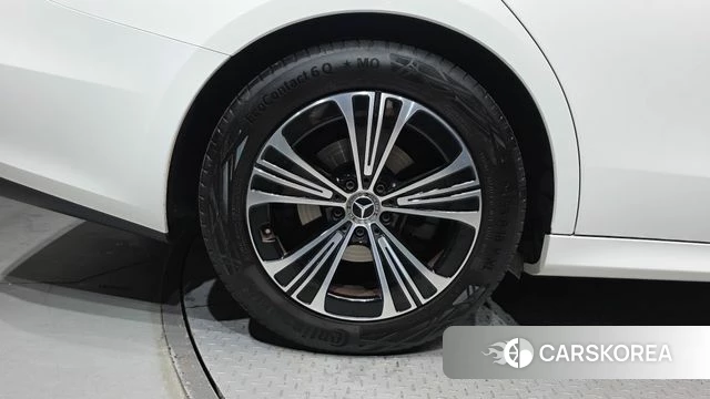 Mercedes-Benz E-Class W214 id 4887127 из Кореи 26