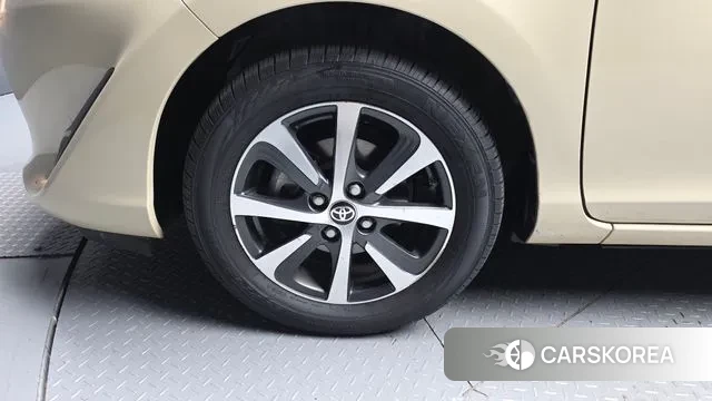 Toyota Prius C id 3515255 из Кореи 15