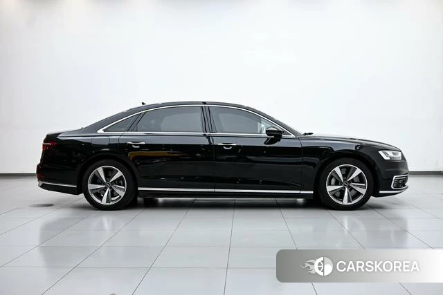 Audi A8 PHEV id 4366005 из Китая 15