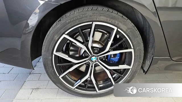 BMW 5 Series (G30) id 3428011 из Кореи 15