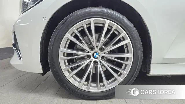 BMW 3 Series (G20) id 3592709 из Кореи 15