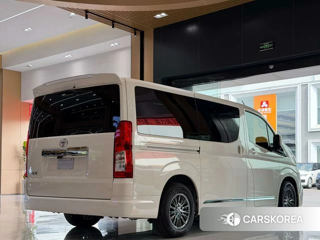 Toyota Granvia (overseas) id 4276984 из Китая 8