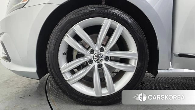 Volkswagen The New Passat id 3808159 из Кореи 15