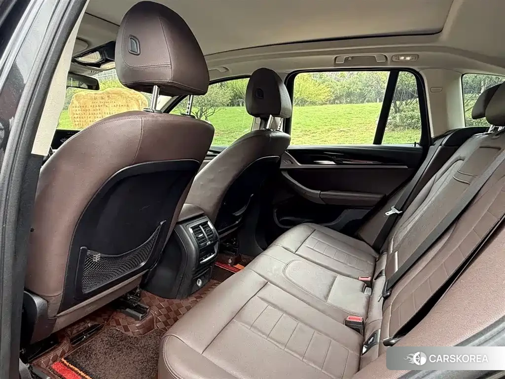 BMW X3 id 4539475 из Китая 10