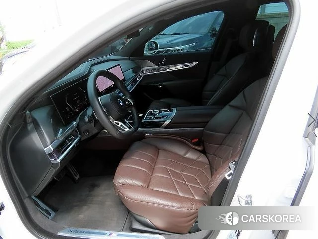 BMW 7 Series (G70) id 4308592 из Кореи 15