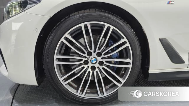 BMW 5 Series (G30) id 4285216 из Кореи 31