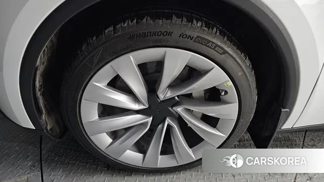 Tesla Model Y id 3595999 из Кореи 15