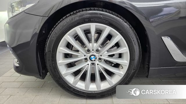 BMW 5 Series (G30) id 4377711 из Кореи 30