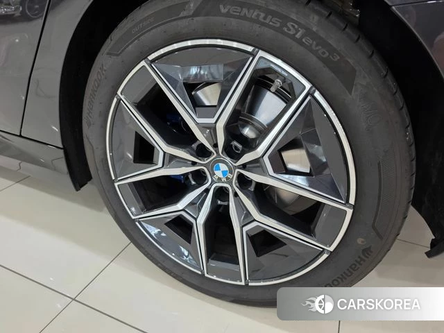 BMW 5 Series (G60) id 4487665 из Кореи 15
