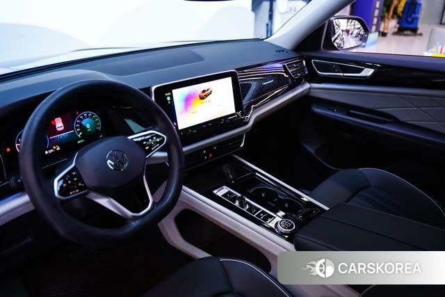 Volkswagen Tourang 2023 Черный из Китая, фото 5